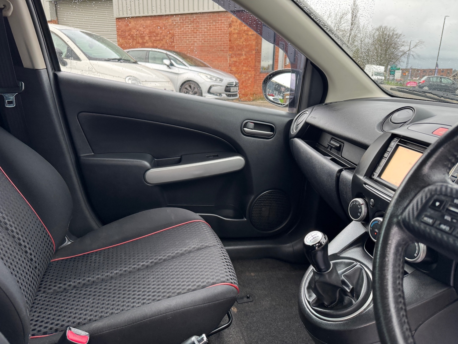 Used Mazda Mazda2 2012 for sale - 77535774: Photo 11