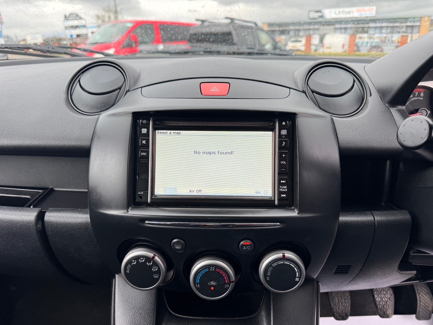 Used Mazda Mazda2 2012 for sale - 77535774: Photo 16