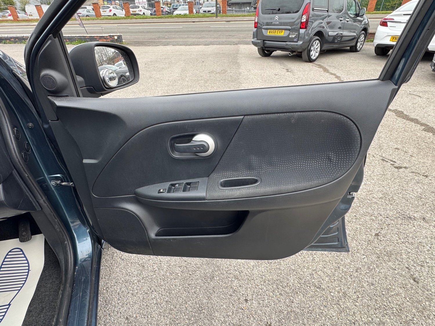 Used Nissan Note 2012 for sale - 78103785: Photo 7