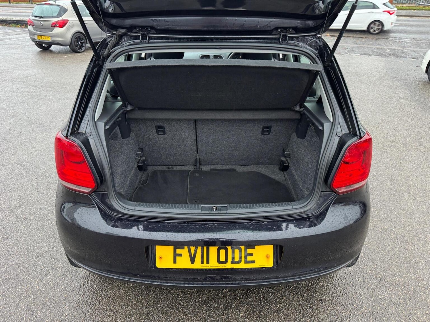 Used Volkswagen Polo 2011 for sale - 76758823: Photo 33