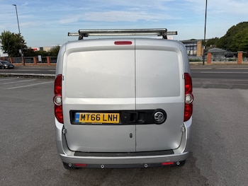 Used Vauxhall Combo 2017 for sale - 79481050: Photo