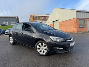 2014 (14) - 1.4i 16V Design 5dr