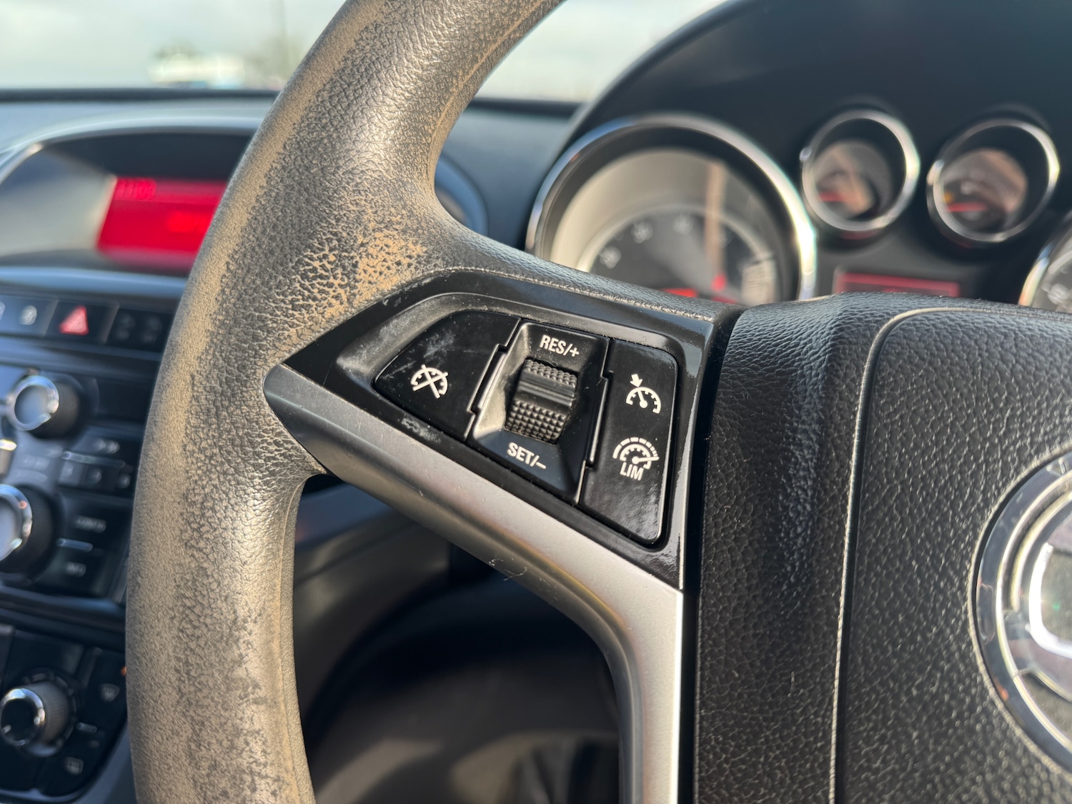 Used Vauxhall Astra 2014 for sale - 77084236: Photo 35