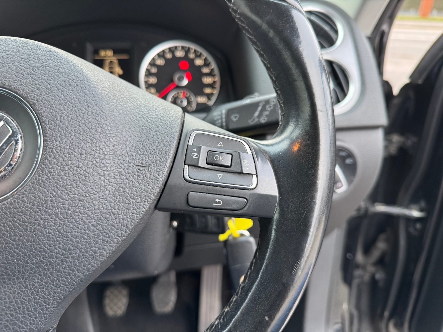 Used Volkswagen Tiguan 2011 for sale - 77804911: Photo 14