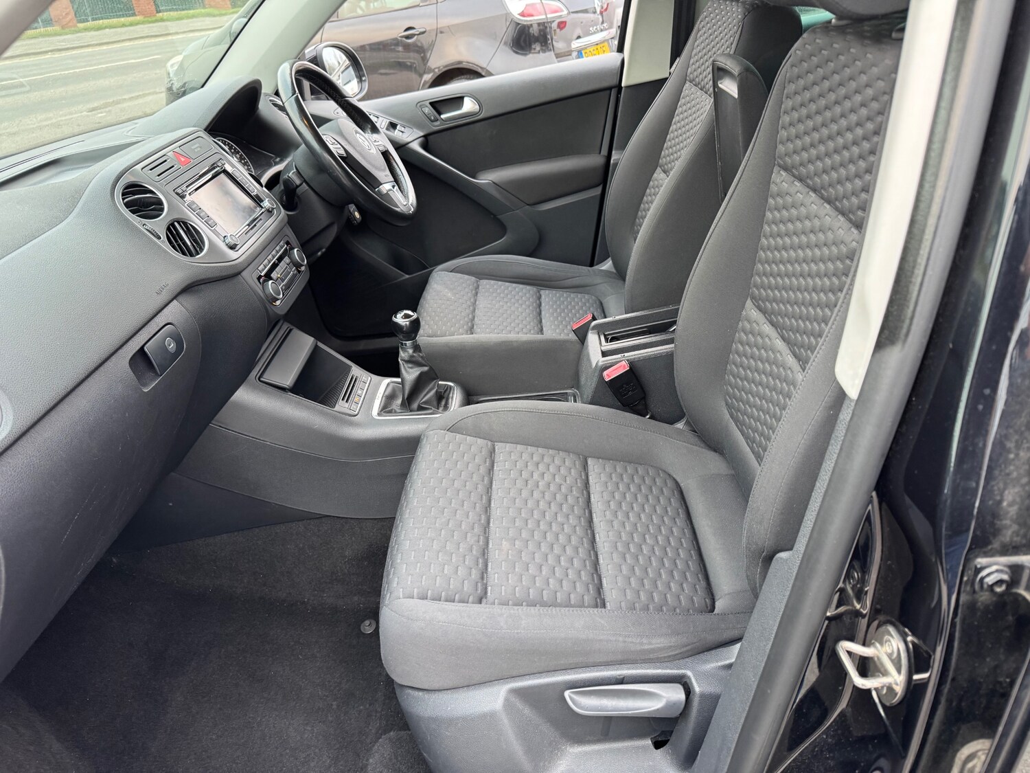 Used Volkswagen Tiguan 2011 for sale - 77804911: Photo 22