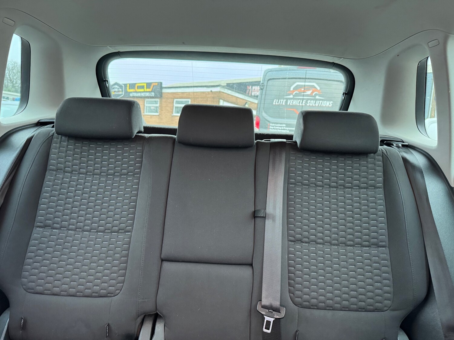 Used Volkswagen Tiguan 2011 for sale - 77804911: Photo 26