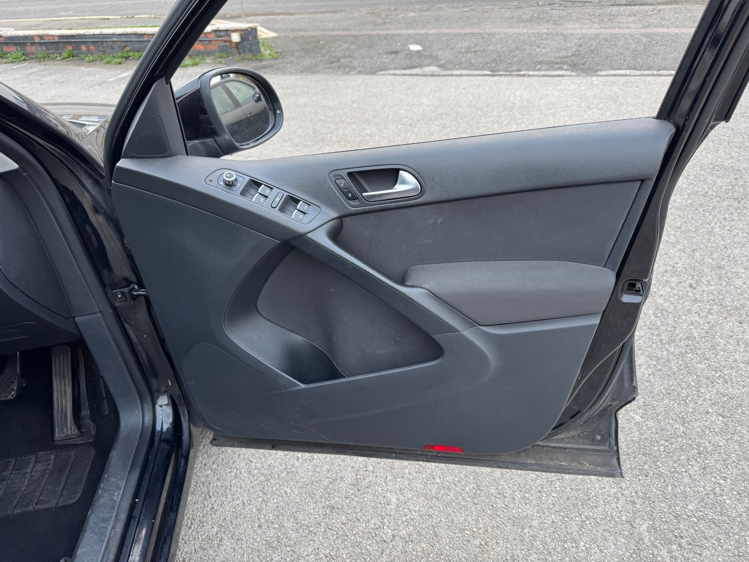 Used Volkswagen Tiguan 2011 for sale - 77804911: Photo 7