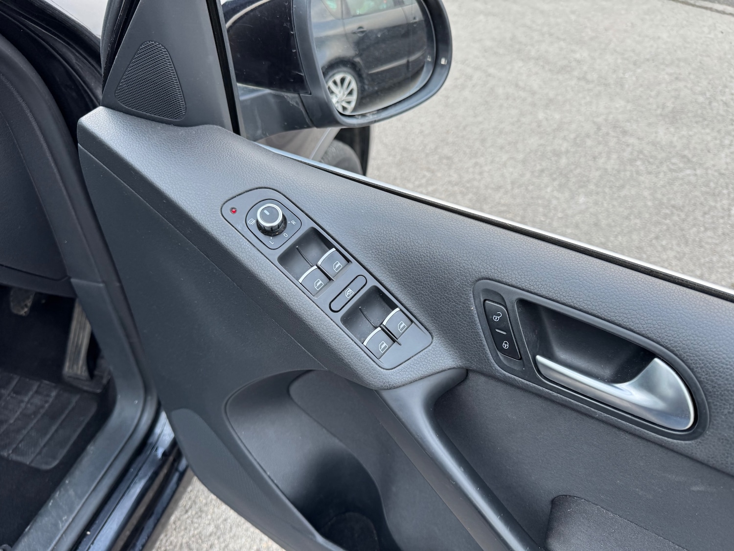 Used Volkswagen Tiguan 2011 for sale - 77804911: Photo 8