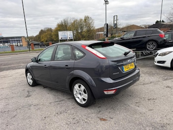 Used Ford Focus 2010 for sale - 76596555: Photo