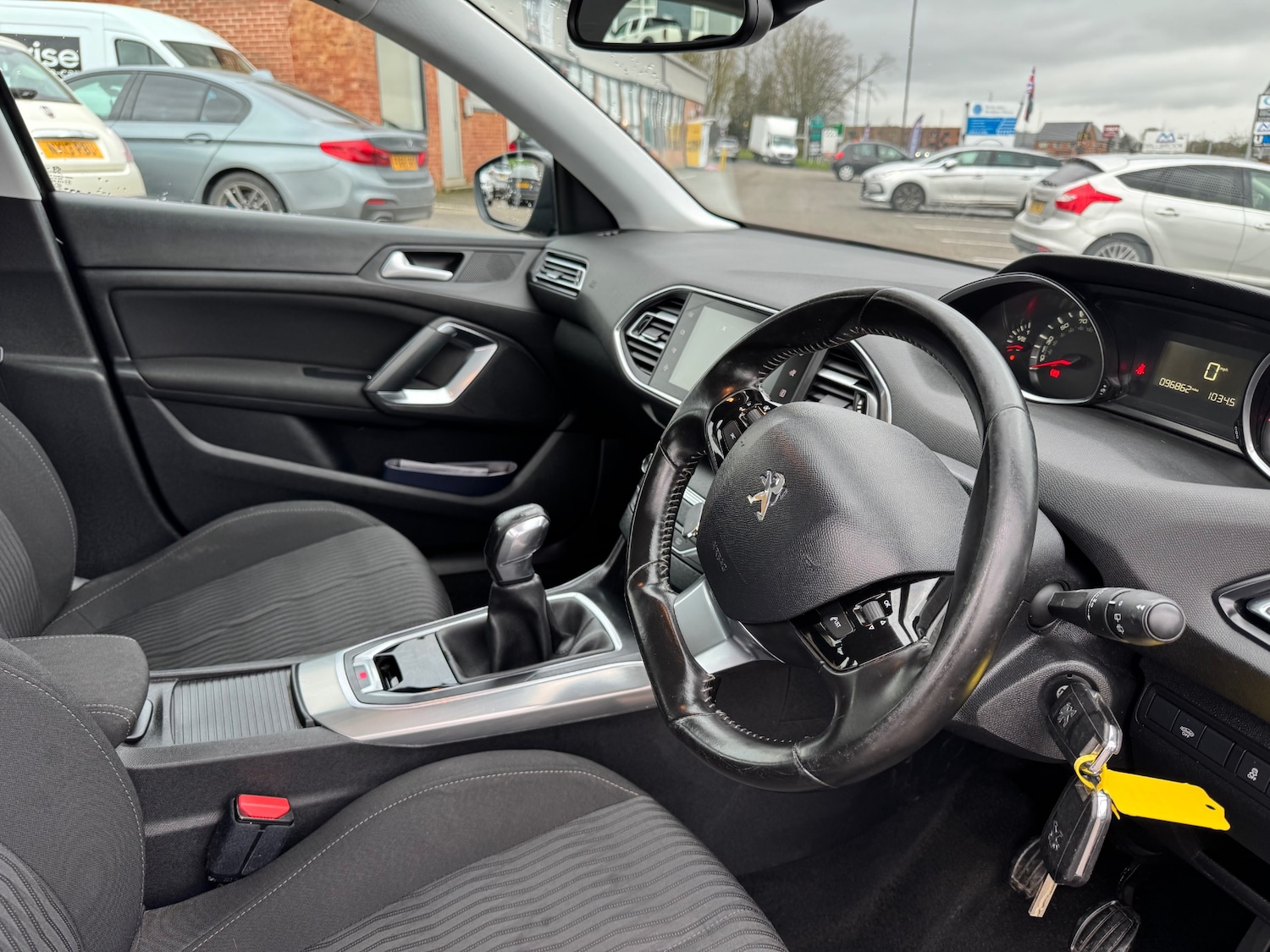 Used Peugeot 308 2015 for sale - 77701165: Photo 10