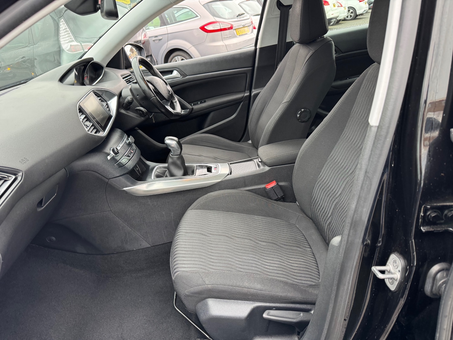 Used Peugeot 308 2015 for sale - 77701165: Photo 21