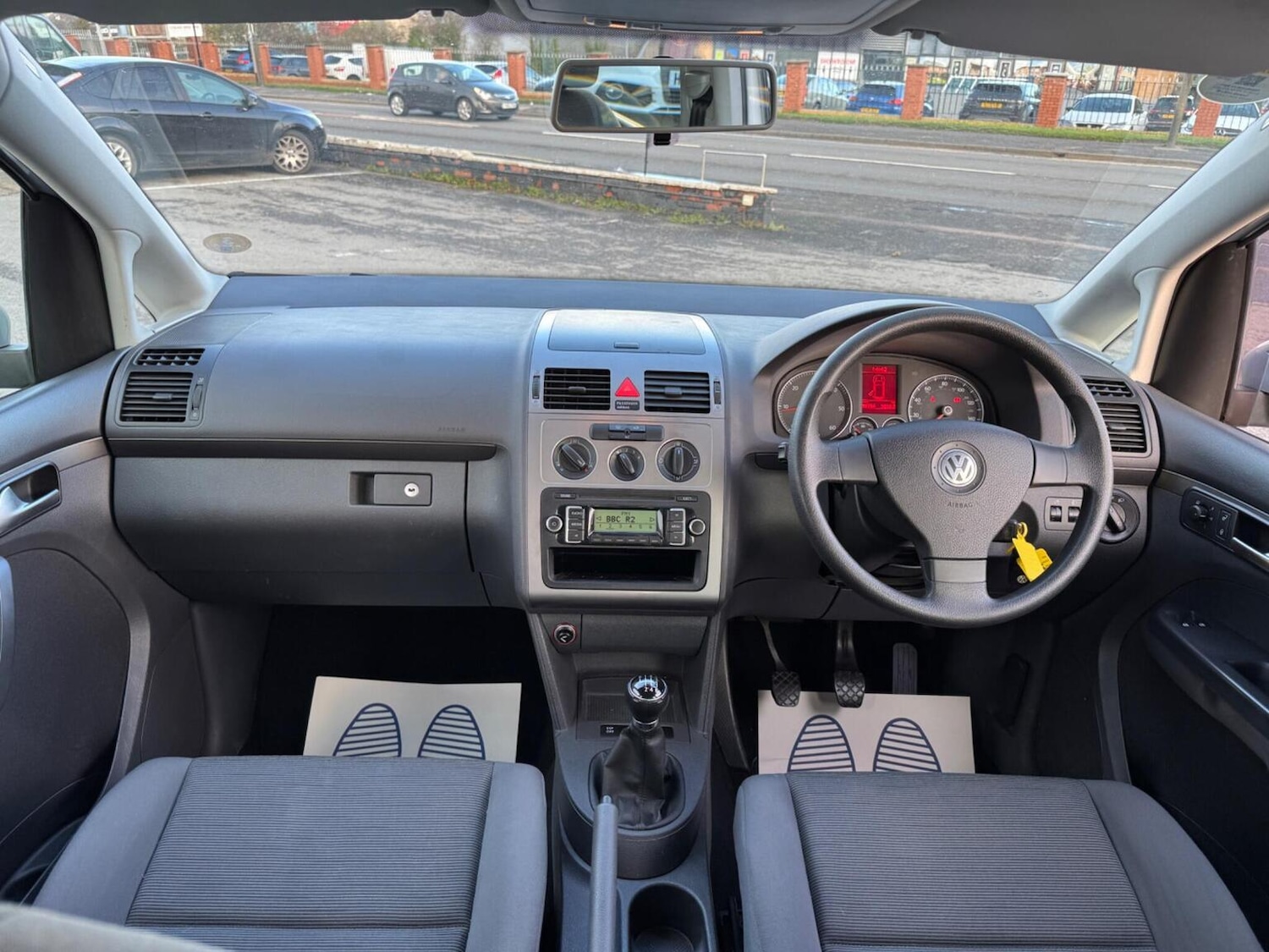 Used Volkswagen Touran 2010 for sale - 76637409: Photo 15