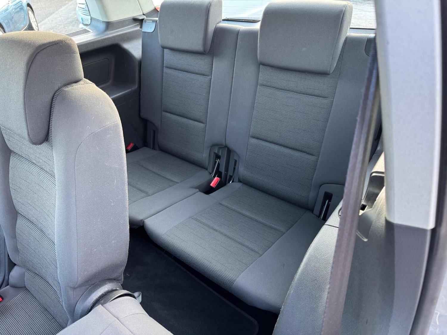 Used Volkswagen Touran 2010 for sale - 76637409: Photo 19