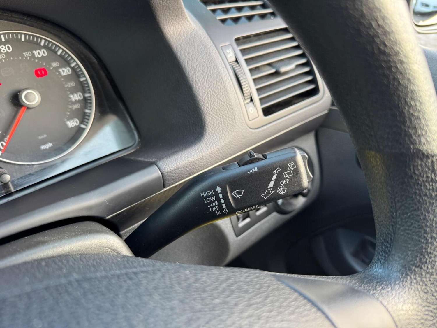 Used Volkswagen Touran 2010 for sale - 76637409: Photo 21