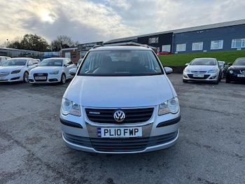 Used Volkswagen Touran 2010 for sale - 76637409: Photo