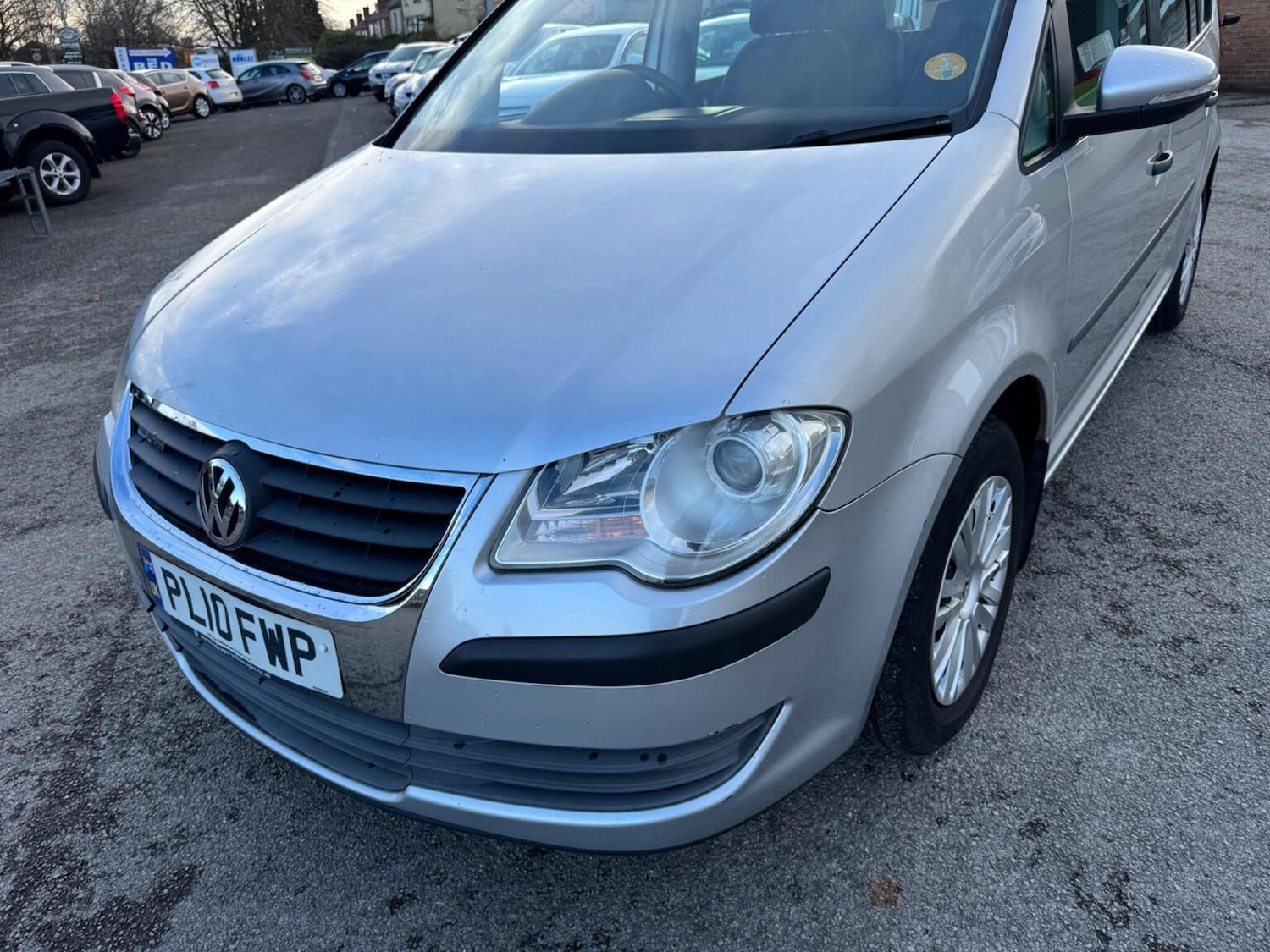 Used Volkswagen Touran 2010 for sale - 76637409: Photo 3