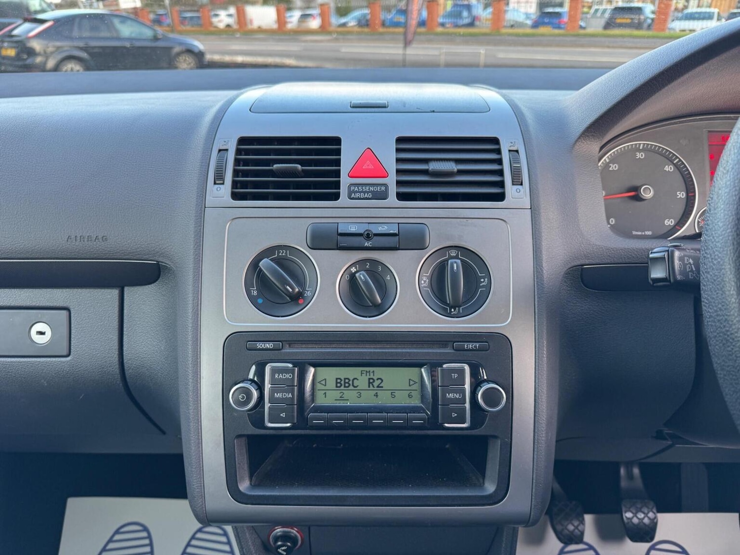 Used Volkswagen Touran 2010 for sale - 76637409: Photo 30