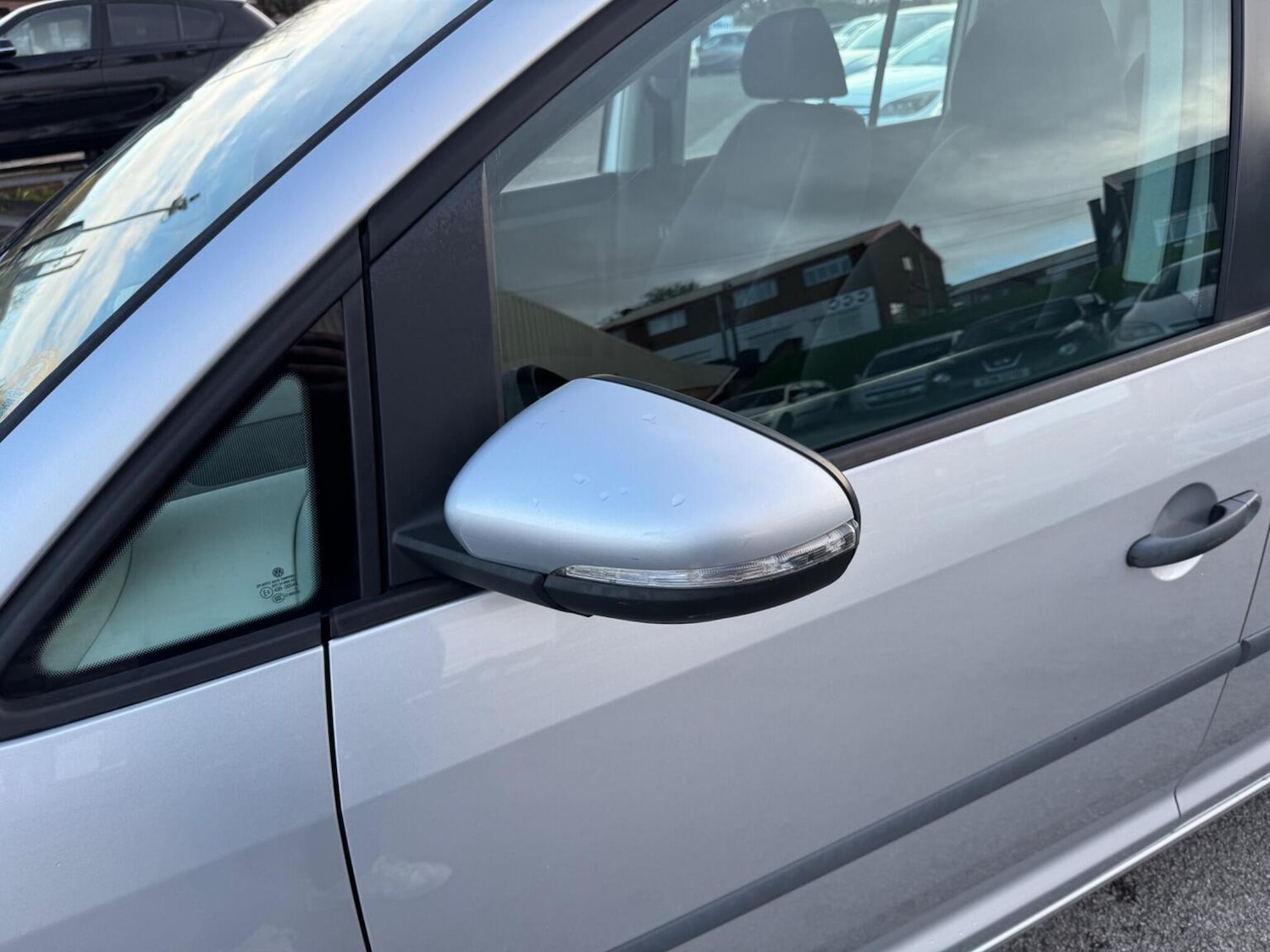 Used Volkswagen Touran 2010 for sale - 76637409: Photo 35