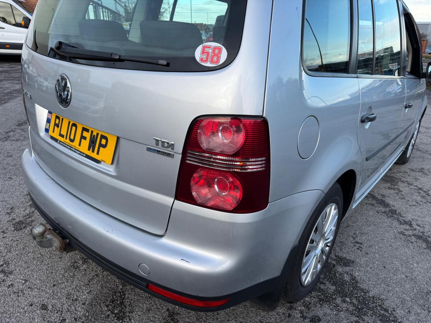 Used Volkswagen Touran 2010 for sale - 76637409: Photo 41