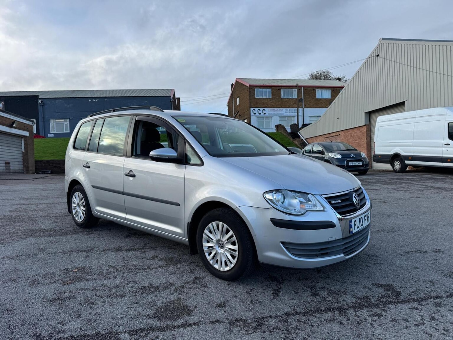 Used Volkswagen Touran 2010 for sale - 76637409: Photo 5