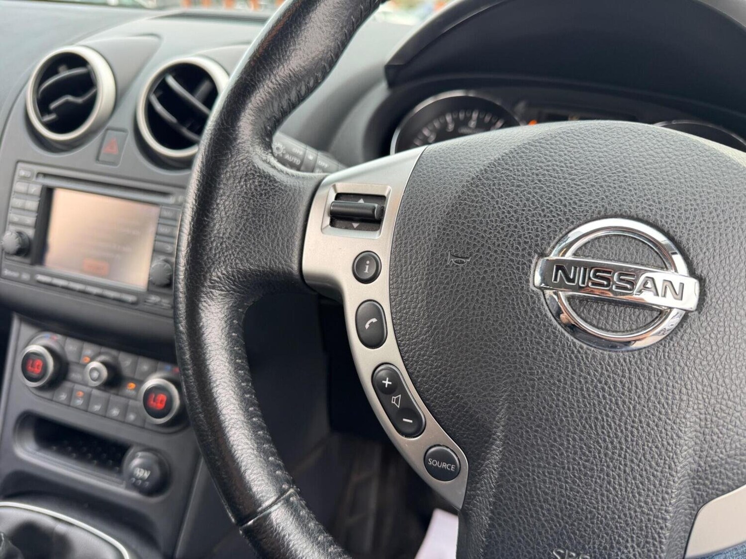 Used Nissan Qashqai 2013 for sale - 76576861: Photo 37