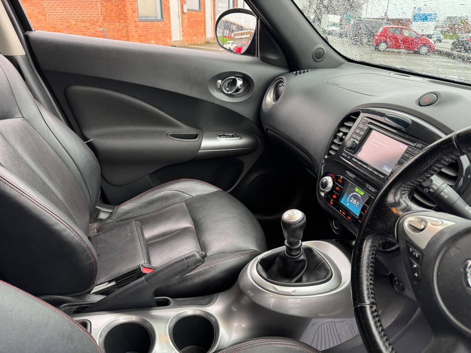 Used Nissan Juke 2011 for sale - 76830362: Photo 31