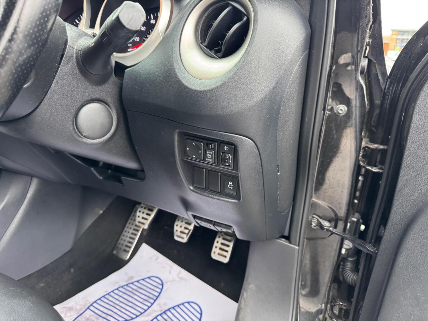 Used Nissan Juke 2011 for sale - 76830362: Photo 32