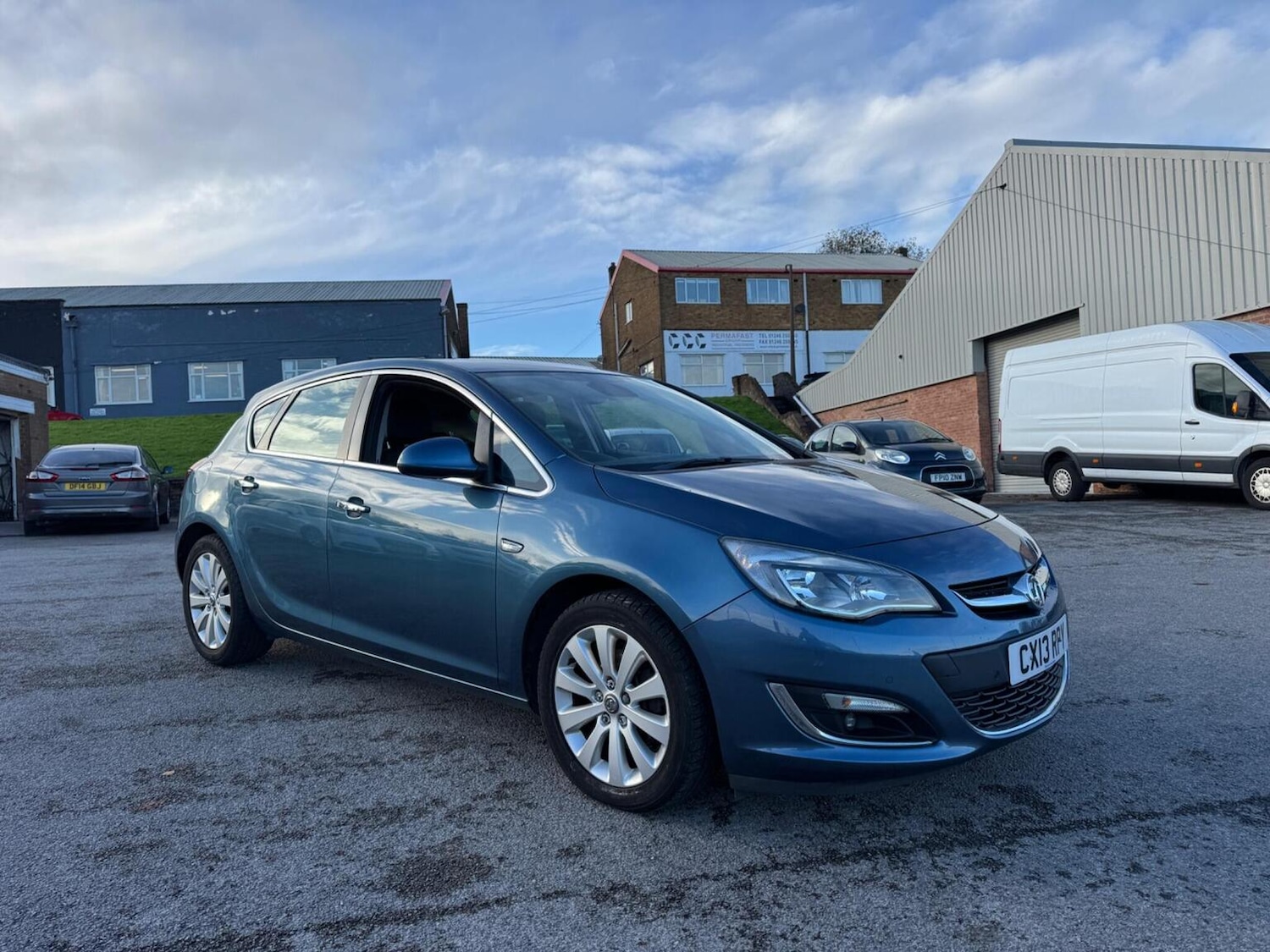 Used Vauxhall Astra 2013 for sale - 76637407: Photo 5