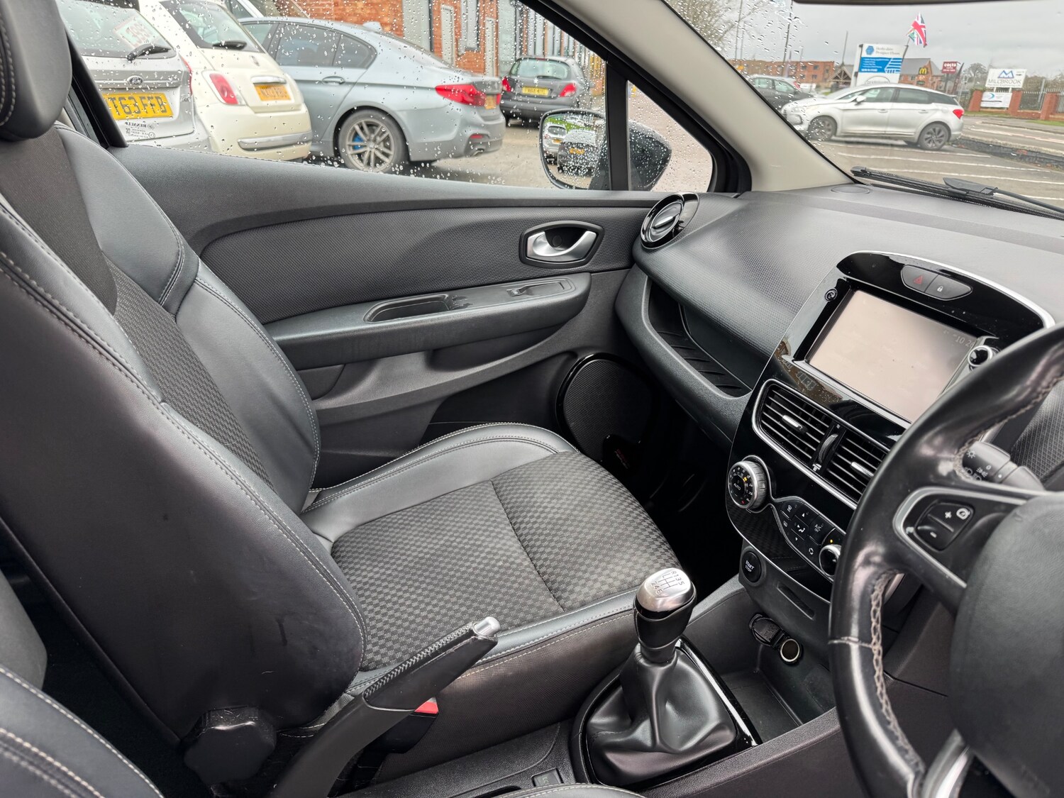 Used Renault Clio 2018 for sale - 77701172: Photo 11