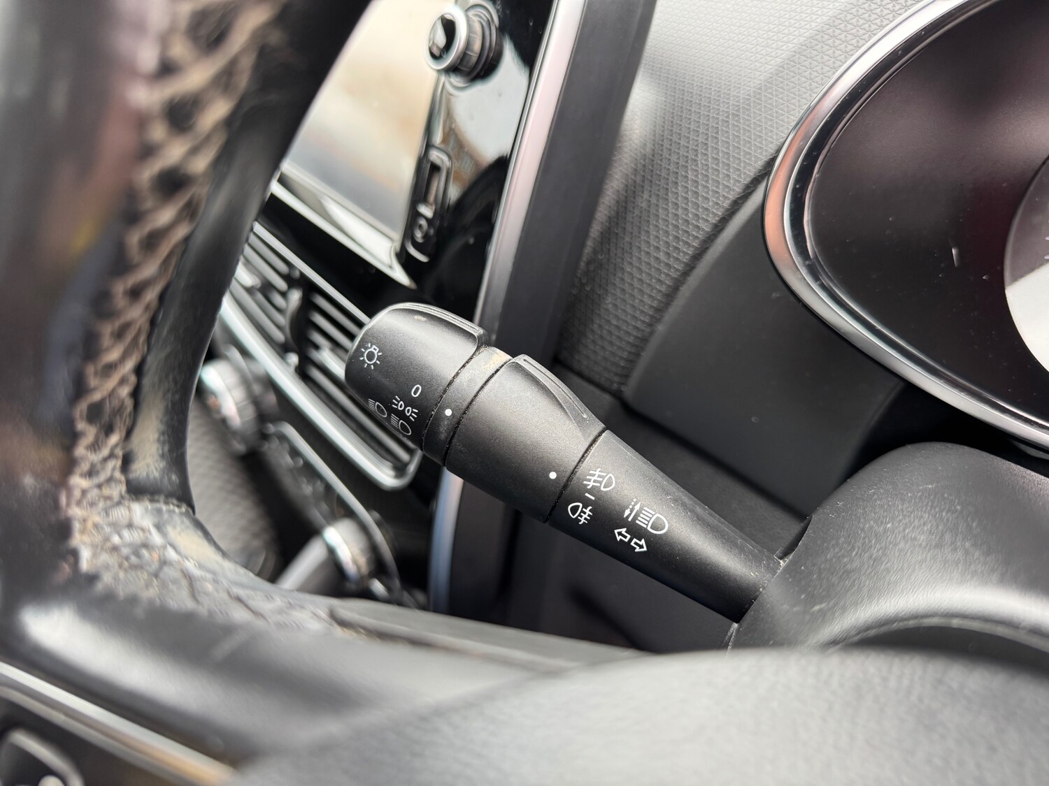 Used Renault Clio 2018 for sale - 77701172: Photo 16