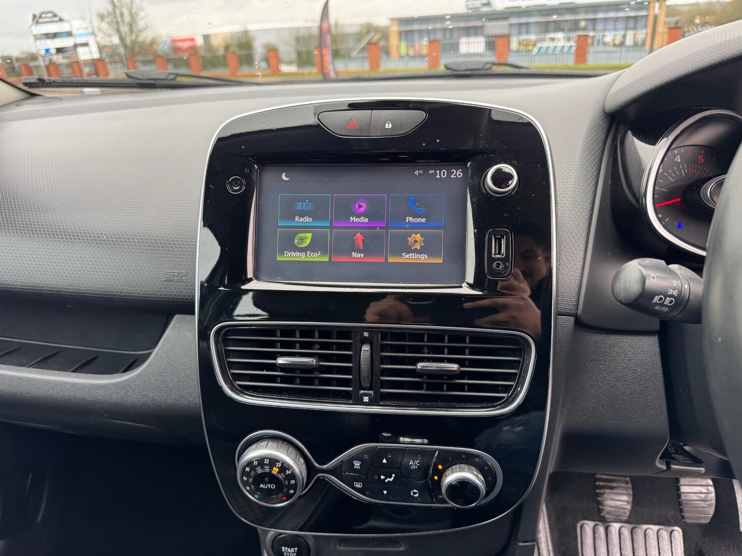 Used Renault Clio 2018 for sale - 77701172: Photo 18