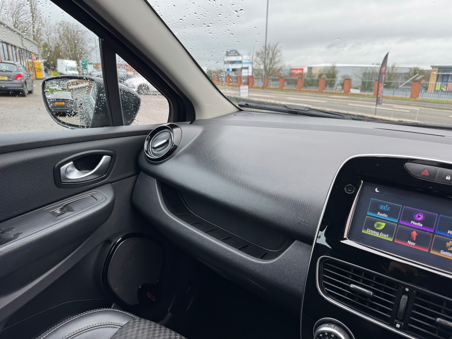 Used Renault Clio 2018 for sale - 77701172: Photo 23