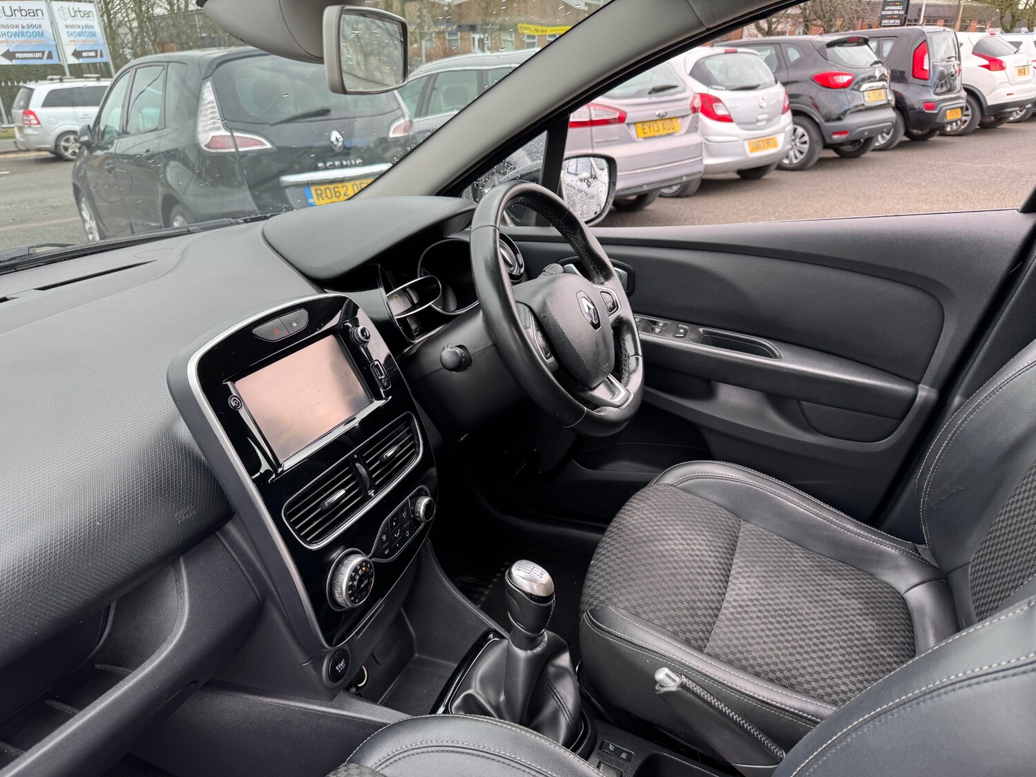 Used Renault Clio 2018 for sale - 77701172: Photo 24