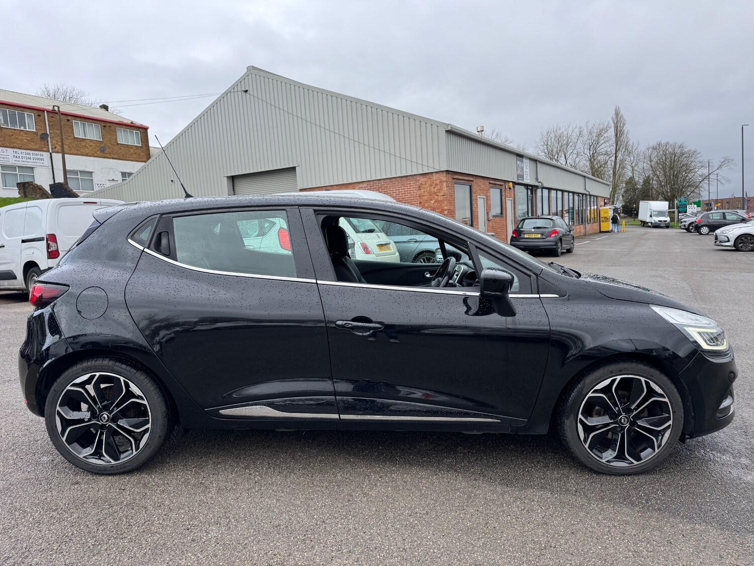 Used Renault Clio 2018 for sale - 77701172: Photo 6