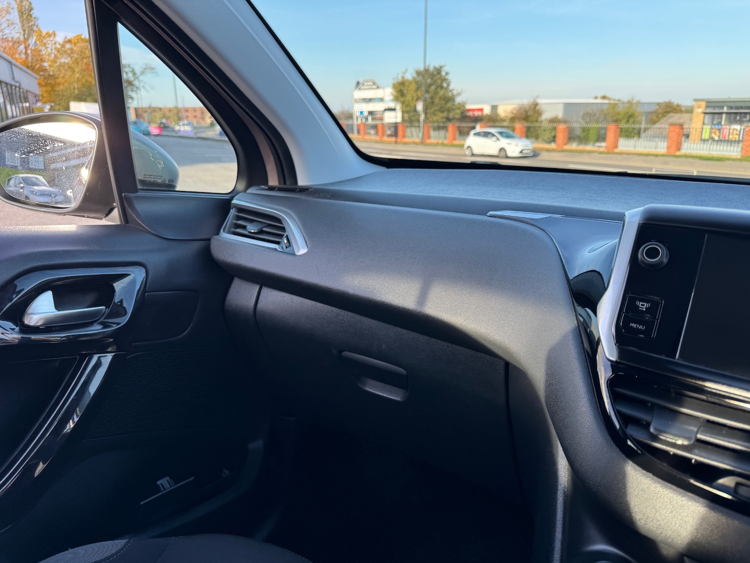 Used Peugeot 208 2013 for sale - 77053734: Photo 35