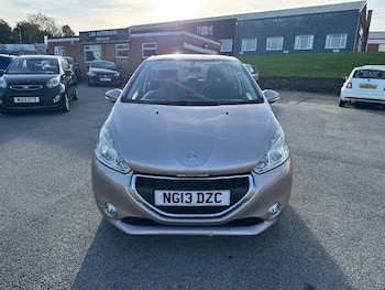 Used Peugeot 208 2013 for sale - 77053734: Photo