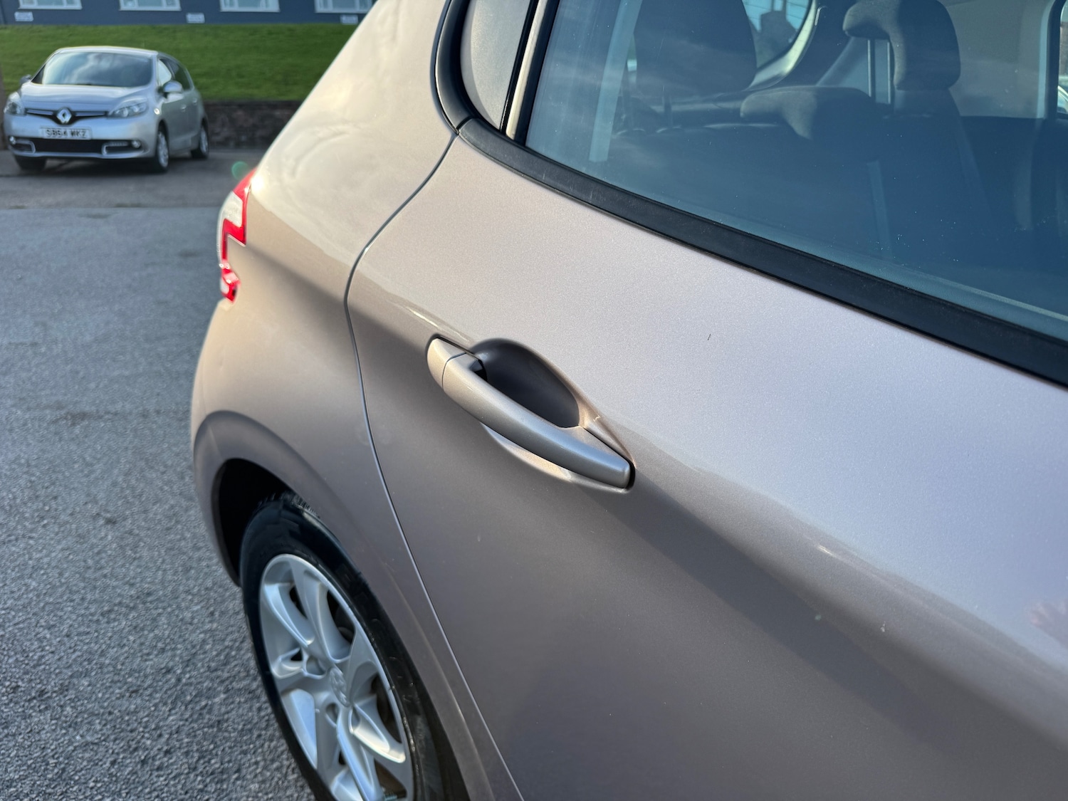 Used Peugeot 208 2013 for sale - 77053734: Photo 9