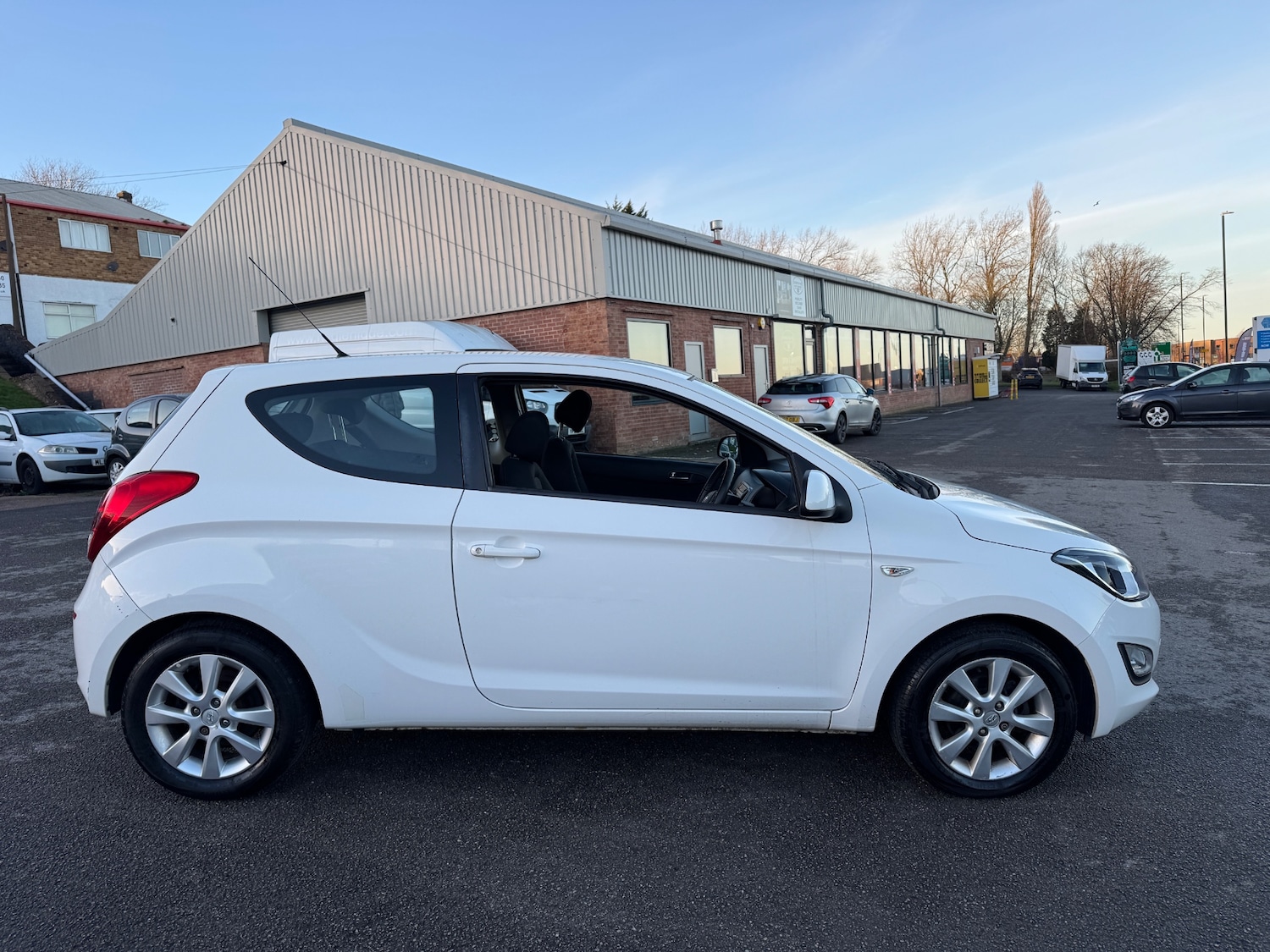 Used Hyundai i20 2014 for sale - 77107888: Photo 7