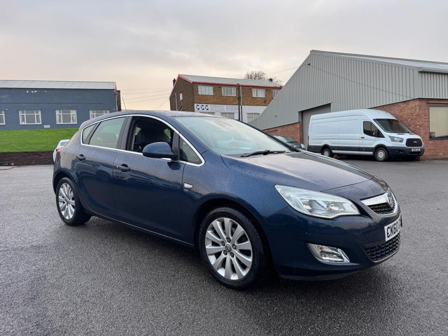Used Vauxhall Astra 2010 for sale - 76751823: Photo 2