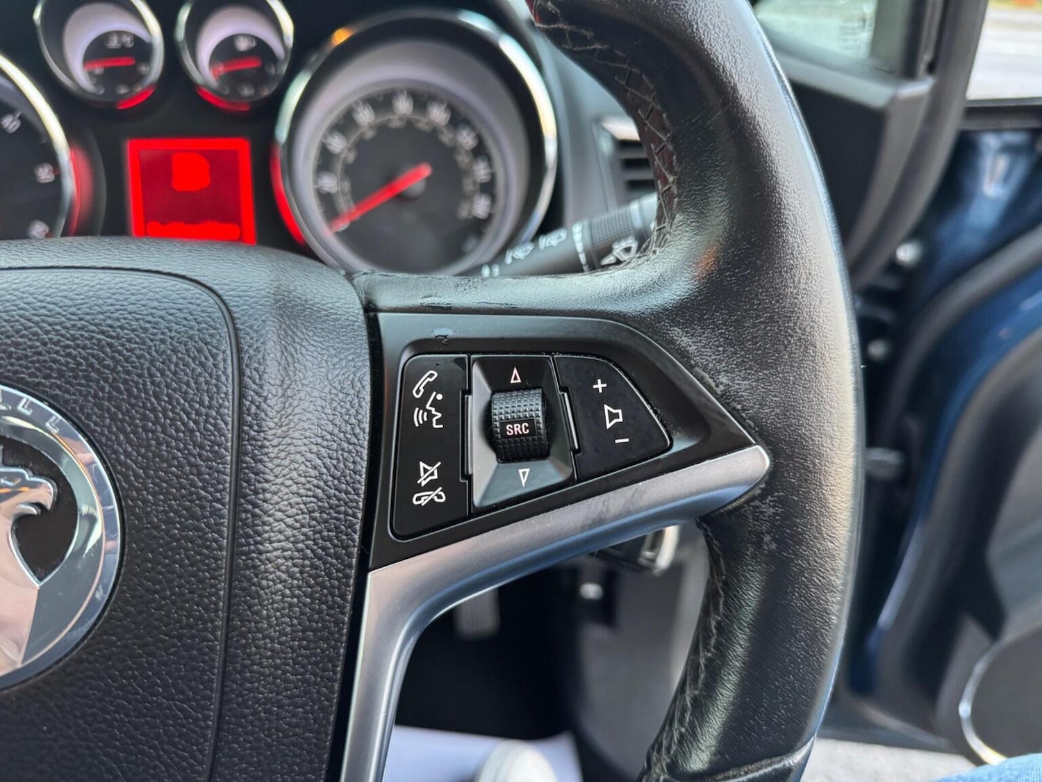 Used Vauxhall Astra 2010 for sale - 76751823: Photo 36