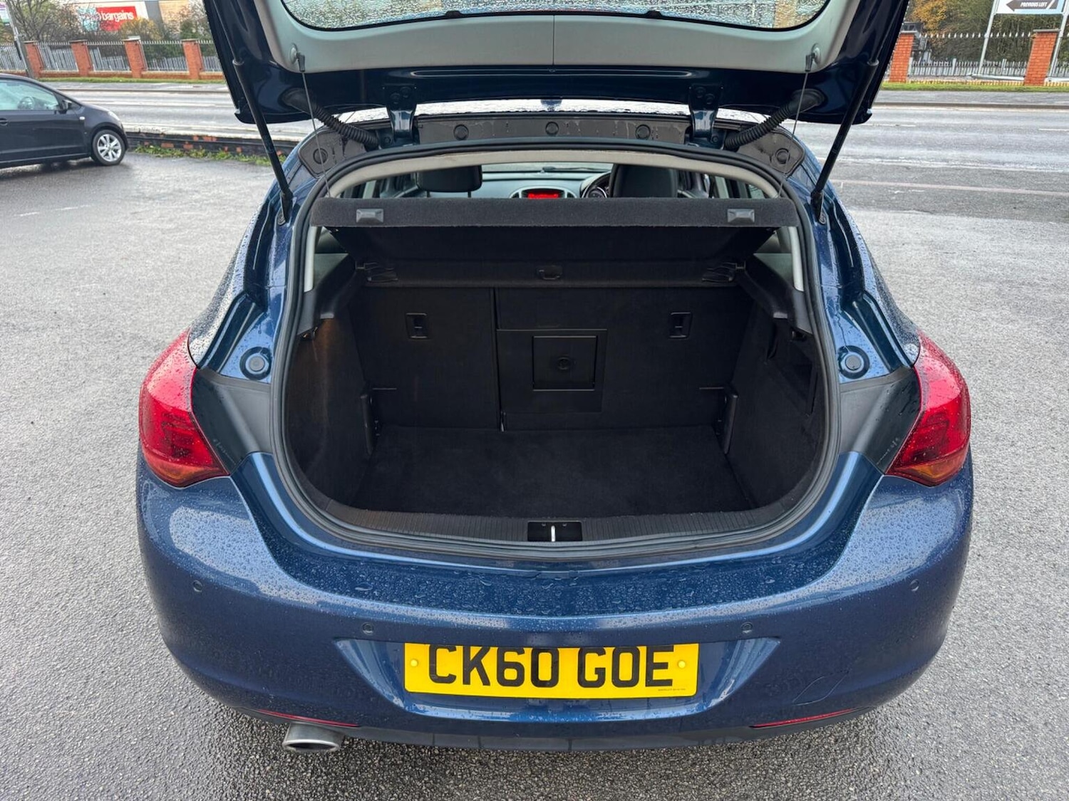 Used Vauxhall Astra 2010 for sale - 76751823: Photo 6