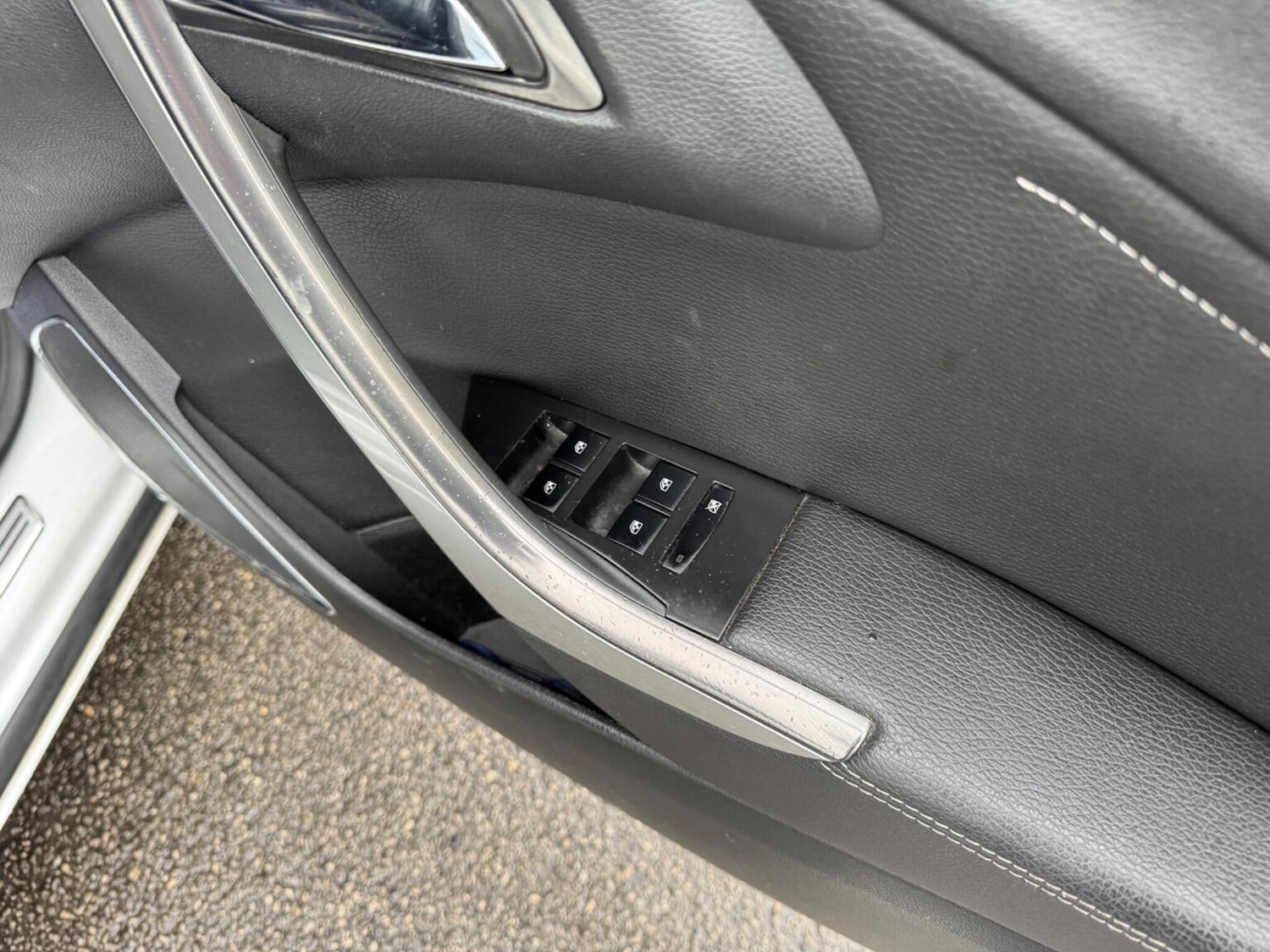 Used Vauxhall Astra 2011 for sale - 76830375: Photo 29