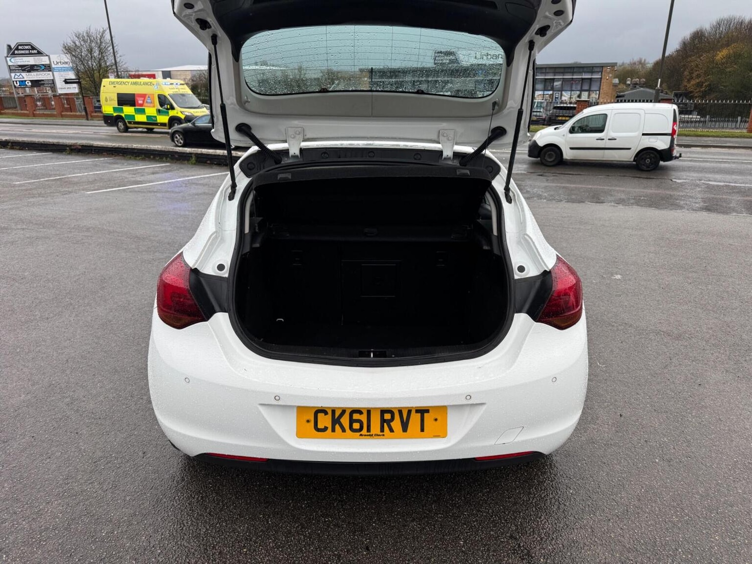 Used Vauxhall Astra 2011 for sale - 76830375: Photo 6