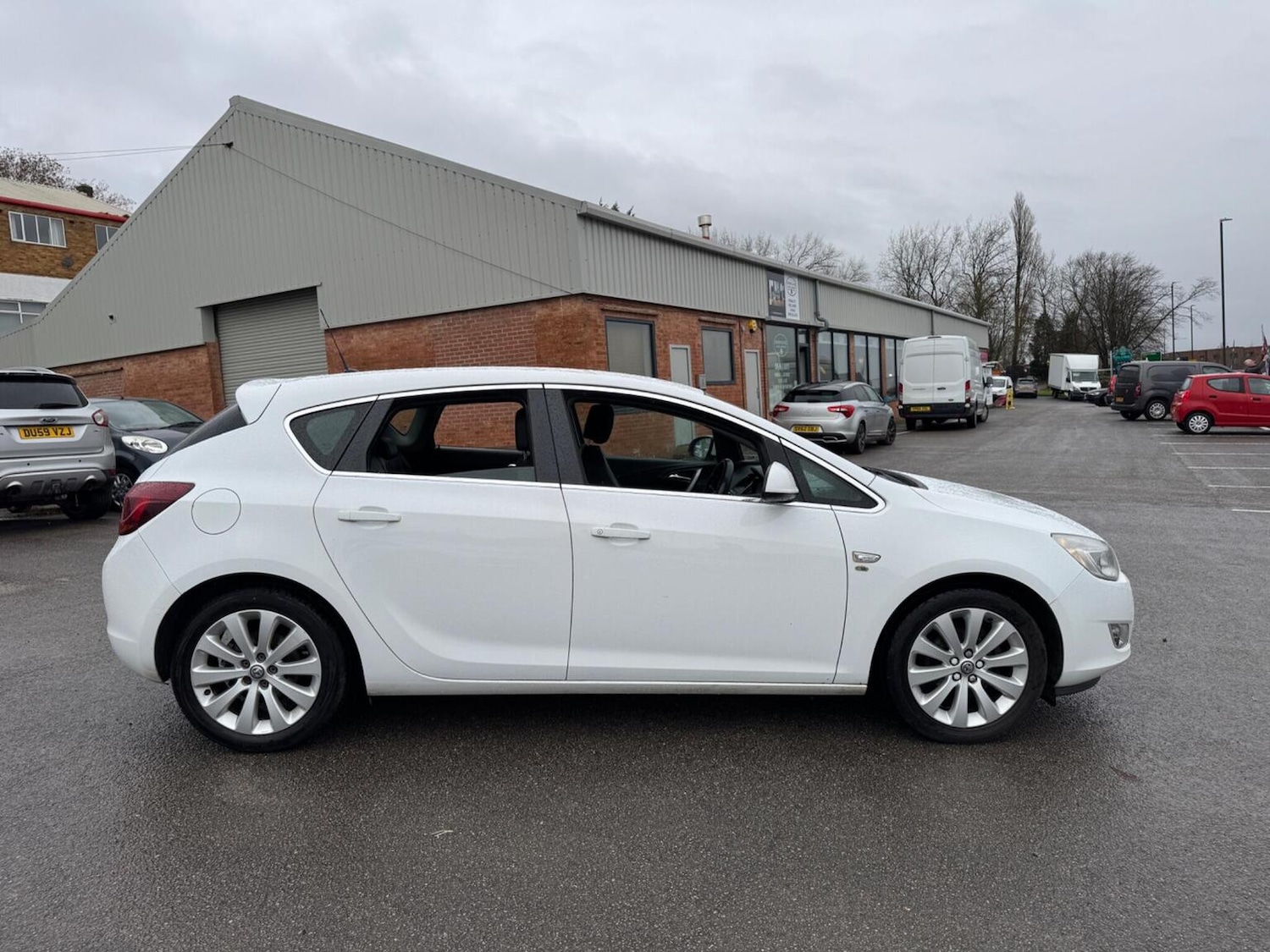 Used Vauxhall Astra 2011 for sale - 76830375: Photo 7