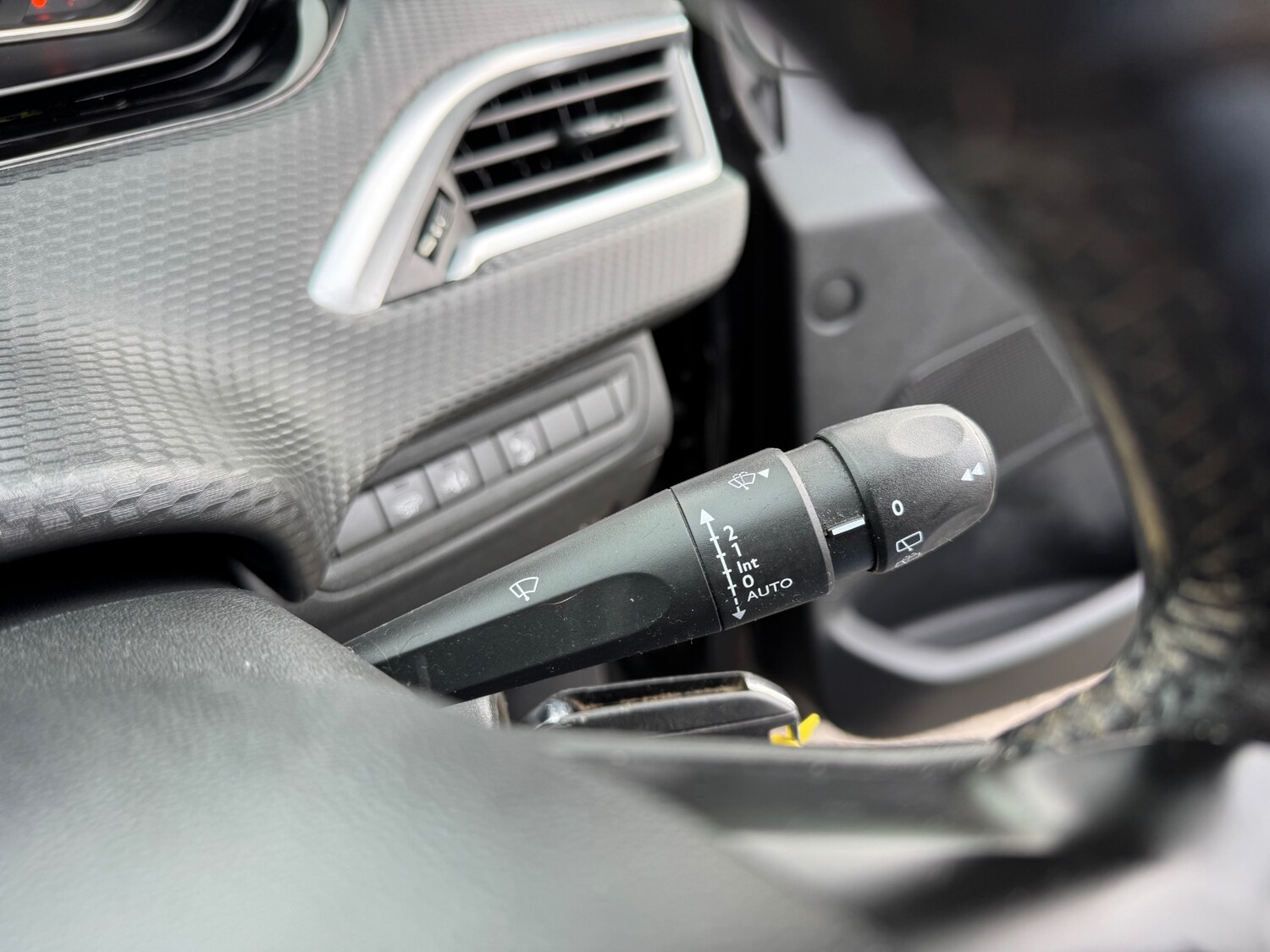 Used Peugeot 2008 2016 for sale - 77701158: Photo 14