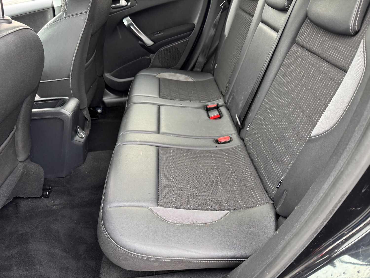 Used Peugeot 2008 2016 for sale - 77701158: Photo 27