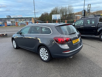 Used Vauxhall Astra 2015 for sale - 77107883: Photo