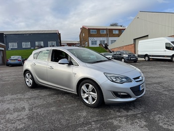 Used Vauxhall Astra 2015 for sale - 77053737: Photo