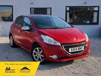 Used Peugeot 208 2014 for sale - 79224426: Photo