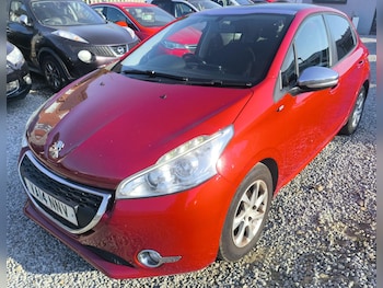Used Peugeot 208 2014 for sale - 79224426: Photo